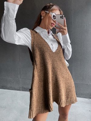 Платье-свитер без рукавов с карманами и v-образным воротником