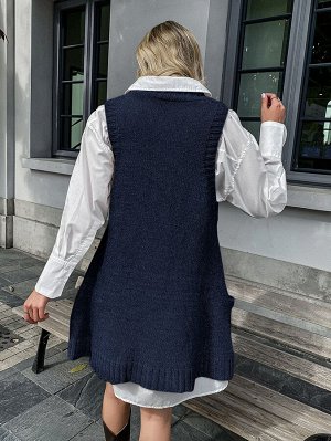 Платье-свитер с глубоким v-образныи вырезом с карманами без рукавов