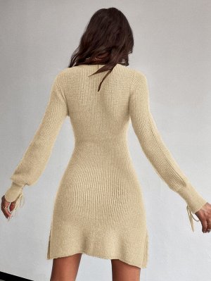 Платье-свитер на шнуровке вязаный