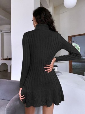 Платье-свитер с высоким воротником вязаный с оборками
