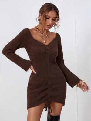 Платье-свитер с открытыми плечами на кулиске
