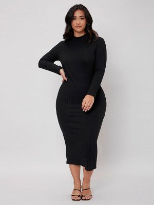 Вязаное платье Plus Size с воротником-стойкой в рубчик