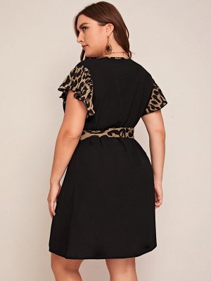 Платье Plus Size с поясом, v-образным вырезом и леопардовым принтом