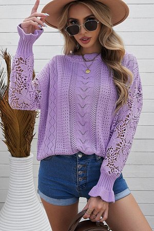 Сиреневый вязаный свитер с перфорацией и кружевным вставками на рукавах