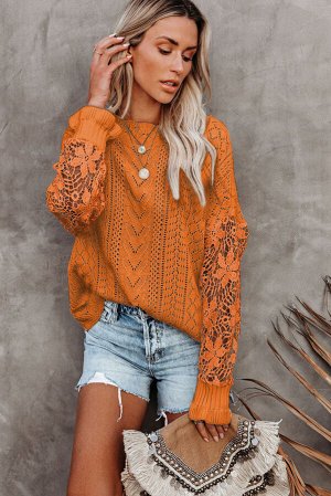 Оранжевый вязаный свитер с перфорацией и кружевным вставками на рукавах