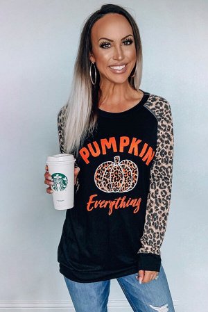 Черный топ с леопардовыми рукавами и принтом с надписью:Pumpkin Everything