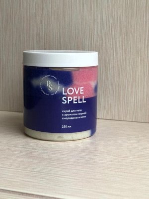 Скраб для тела LOVE SPELL с ароматом черной смородины и садовой мяты