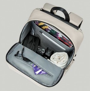 Рюкзак Лаконичный рюкзак для тех, кто не приемлет скуку и не желает следовать всеобщим тенденциям. В рюкзак поместится всё необходимое: зонт, плащ, ноутбук и мелкие вещицы. Он изготовлен из полиэстера