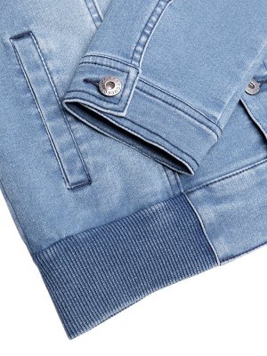 Куртка Классическая джинсовая курточка с карманами для мальчика - прекрасная верхняя одежда для прогулок. Такая свободная вещь из джинсовой ткани голубого цвета не сковывает движений ребенка и очень у