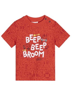 Футболка Красная футболка с машинками для мальчика. На плече кнопки-застежки с машинками. Футболка с надписью "Beep beep broom". Окантовка горловины укреплена трикотажной резинкой. Модная футболка для