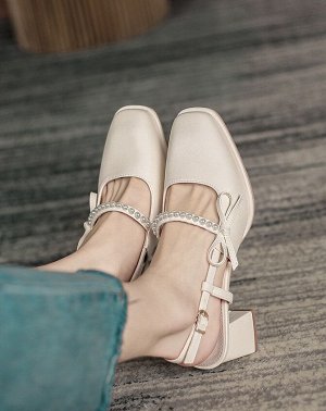 Женские туфли на толстом каблуке, цвет бежевый, застежки бежевого цвета