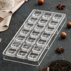 Форма для шоколада «Клевер», 21 ячейка, 27,5x17,5x2,5 см, ячейка 2,5x2,5x1 см