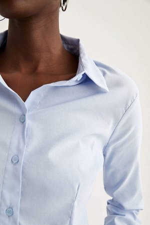 Приталенная базовая рубашка с длинным рукавом