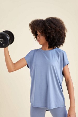 Базовая спортивная футболка Slim Fit с круглым вырезом