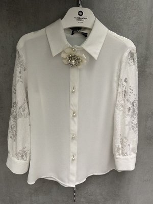 Блузка с кружевными рукавами 3/4