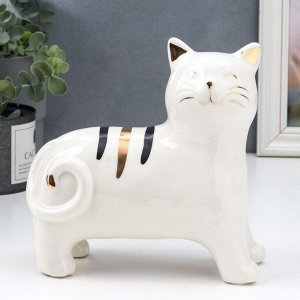Сувенир керамика "Спящая кошка с тремя полосками, стоит" белый 17,8х7,5х18 см
