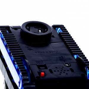 Танк «Победа», работает от батареек, свет и звук, цвета МИКС
