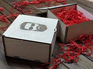 Деревянная подарочная коробка мужчине по любому поводу