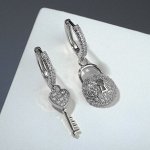 Серьги со стразами &quot;Сердце&quot; ключик с замком, цвет белый в серебре