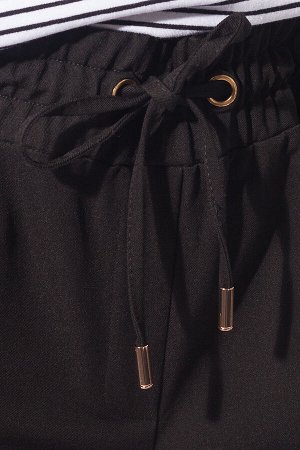 Брюки "джогеры" из костюмной полувискозы с эластаном.