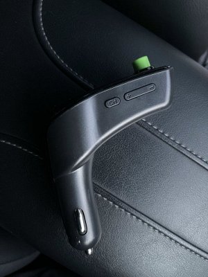 Автомобильное мультифункциональное зарядное устройство 2*USB + FM-тансмиттер, 3.1A, черный, дисплей,FM/USB