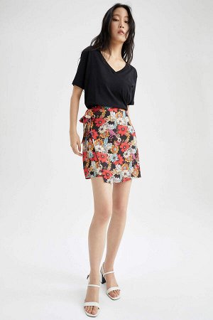 Атласная мини-юбка А-силуэта с цветочным принтом