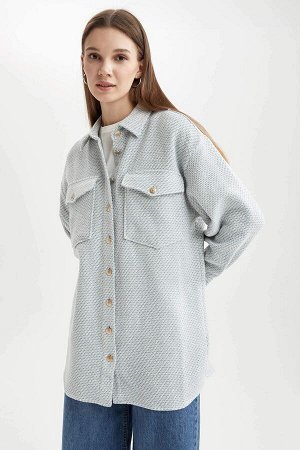 Туника-рубашка из твида с двумя карманами классического кроя