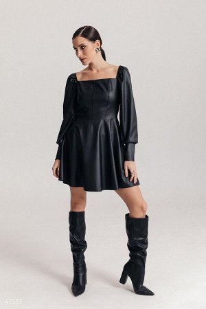 Черное платье мини из эко-кожи