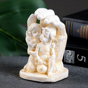 Фигурка гипс «Ангелочки в ладони», позолота, 10x6x5 см