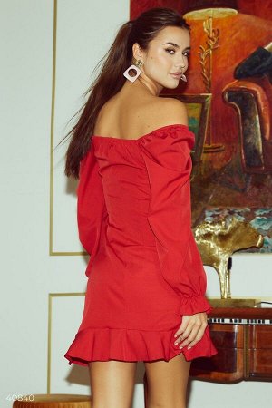 Трендовое красное платье с оборками
