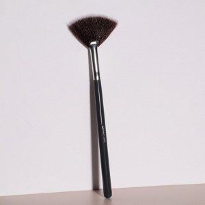 Кисть для макияжа «Brush GRAPHITE», веерная, 20 см, цвет серый