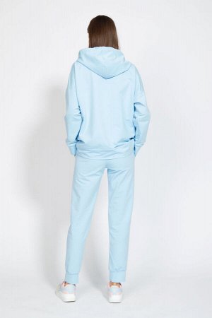 Костюм Костюм Kivviwear 4015-4040 голубой 
Состав: ПЭ-24%; Хлопок-70%; Эластан-6%;
Сезон: Весна

Костюм оверсайз с брюками средней посадки с карманами в боковых швах. Обработка низа брюк манжета. Тка