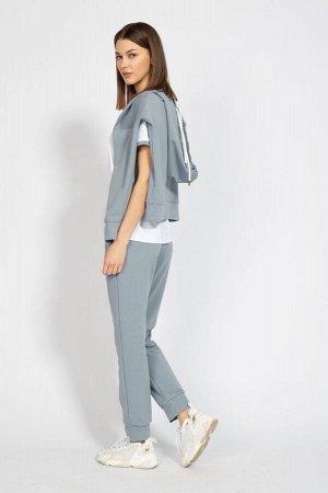 Костюм Костюм Kivviwear 4015-4040 серый 
Состав: ПЭ-24%; Хлопок-70%; Эластан-6%;
Сезон: Весна

Костюм оверсайз с брюками средней посадки с карманами в боковых швах. Обработка низа брюк манжета. Ткань