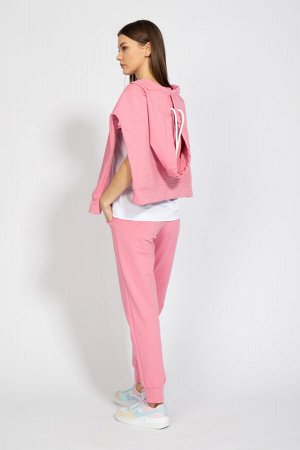 Костюм Костюм Kivviwear 4016-4040 розовый 
Состав: ПЭ-24%; Хлопок-70%; Эластан-6%;
Сезон: Весна

Костюм CLASSIC с брюками средней посадки с карманами в боковых швах. Обработка низа брюк манжета. Ткан