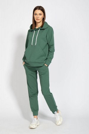 Костюм Костюм Kivviwear 4016-4040 хаки 
Состав: ПЭ-24%; Хлопок-70%; Эластан-6%;
Сезон: Весна

Костюм CLASSIC с брюками средней посадки с карманами в боковых швах. Обработка низа брюк манжета. Ткань ф