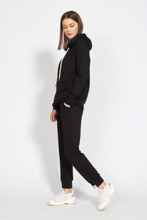 Костюм Костюм Kivviwear 4016-4040 черный 
Состав: ПЭ-24%; Хлопок-70%; Эластан-6%;
Сезон: Весна

Костюм CLASSIC с брюками средней посадки с карманами в боковых швах. Обработка низа брюк манжета. Ткань