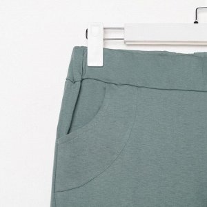 Комплект женский (футболка, бриджи), цвет зелёный