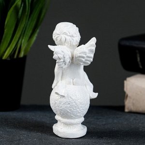 Фигура гипс «Ангел на шаре», перламутр, 11x5x5 см