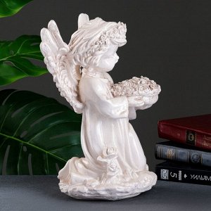 Фигура "Ангел с чашей цветов" состаренный 18х19х31см