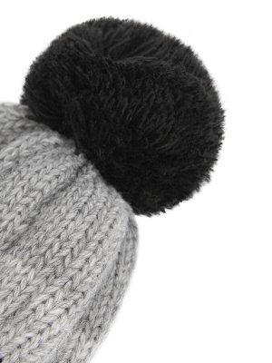 Шапка Детская шапка крупной вязки с отворотом и объемным помпоном – модный головной убор для зимы и осени. Зимняя шапка без рисунка плотно прилегает к голове ребенка и защищает уши от ветра. Непродува