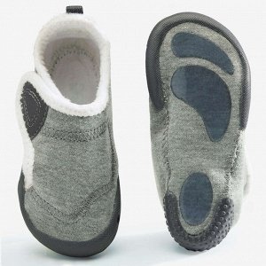 Обувь Инновация, одобренная детским врачом. Разработана Domyos для малышей. Ничто не сравнится с ощущением ходьбы босиком при обучении равновесию. Мягкие и комфортные: внутренняя подкладка. Сцепление,