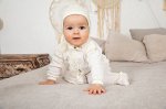 Комплект на выписку подарочный 3 предмета с кружевом цвет Молочный