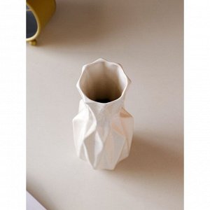 Ваза керамическая "Оригами", настольная, белая, 28 см