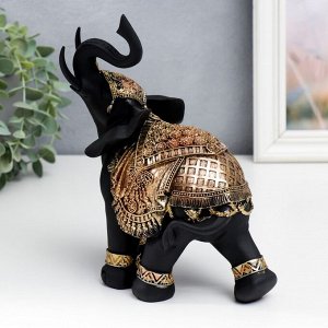 Сувенир полистоун "Чёрный слон в золотой богатой попоне" МИКС 22х10х18,8 см