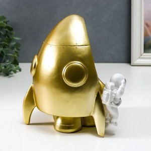 Сувенир полистоун подставка "Космонавт и золотая ракета" 18,5х16х15,5 см