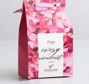 Упаковка для кондитерских изделий "Enjoy every moment of your life", 8×10×16 см