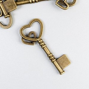 Декор металл для творчества "Ключ с двойным сердцем" под латунь (Е4335) 4х2 см