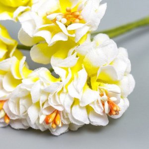 Цветы для декорирования "Пион Лоллипоп" 1 букет=6 цветов бело-жёлтый 9 см
