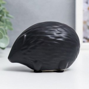 Сувенир керамика "Чёрный маленький ёжик" матовый 5,8х5,2х8,6 см