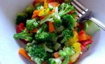 Салат из броколи с овощами